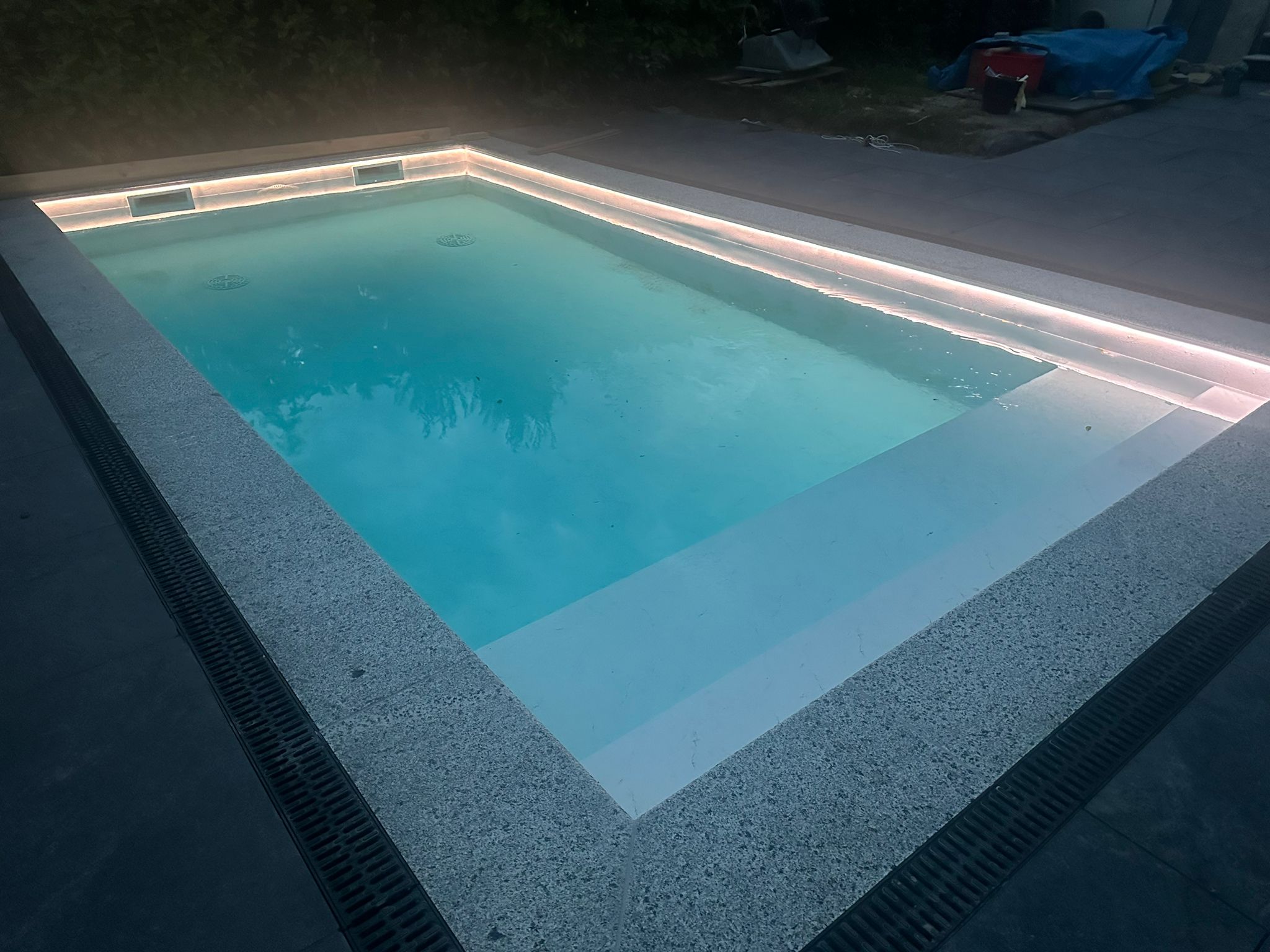 Swimming pool builders Kent.Spa installation. 